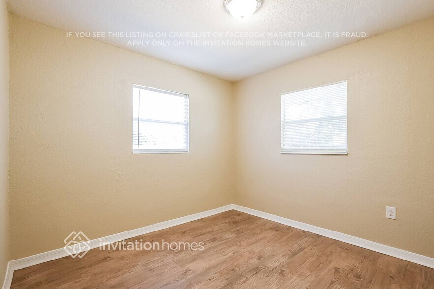 Building Photo - 1333 Pleasantview Dr