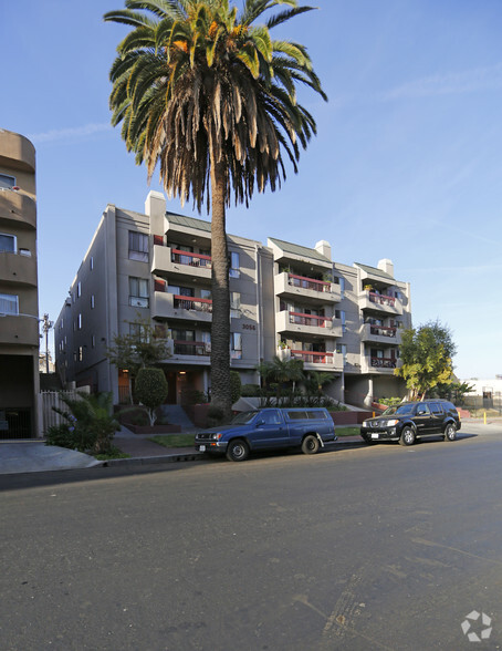 Building Photo - Leeward Place Apartments