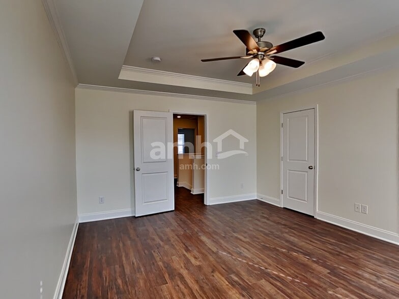 Building Photo - 5211 Virtue Ave