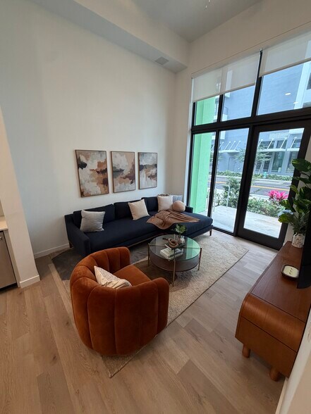 Building Photo - 406 N 20th Ave