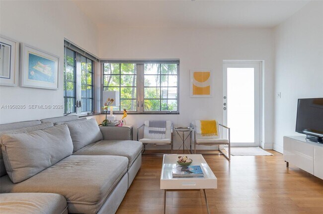 Building Photo - 1600 Michigan Ave