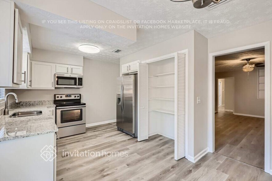 Building Photo - 2817 Paces Ferry Rd W