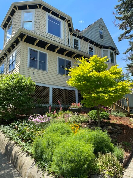 Building Photo - 90 Chandler St