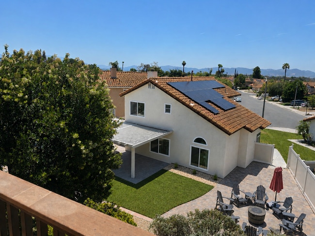 Building Photo - Beautiful Three Bedroom Two and a Half Bathroom Home in Murrieta!