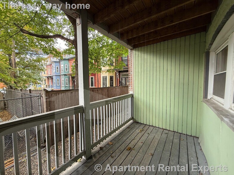 Building Photo - 105 Norfolk St