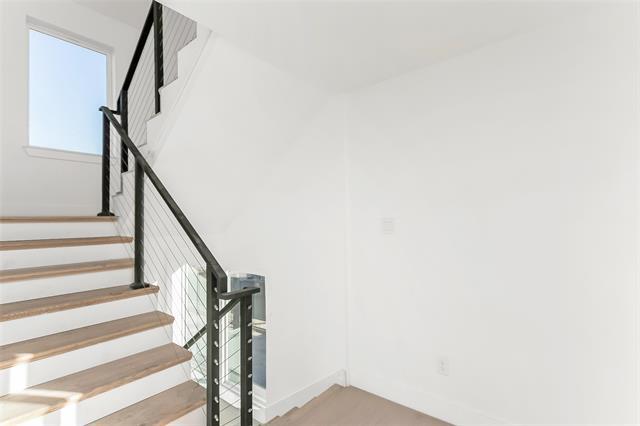 Building Photo - 1105 Poindexter St