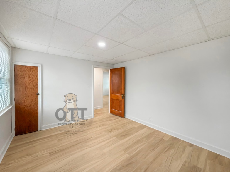 Building Photo - 1046-1064 Shoemaker St