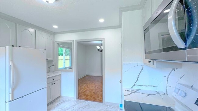 Building Photo - 7403 Breccia Dr