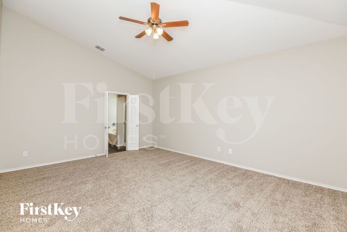 Building Photo - 711 Jennie Marie Cir