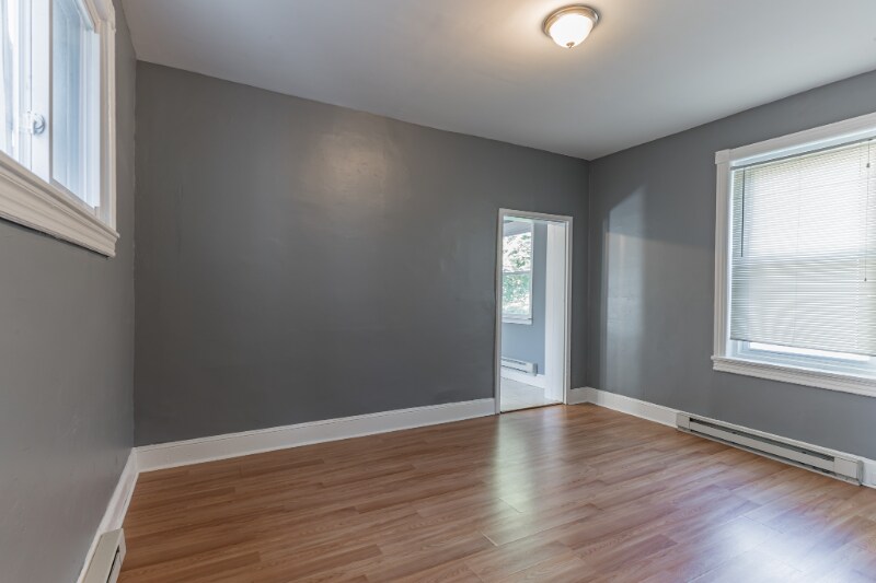 Building Photo - 1 Sharon Ave