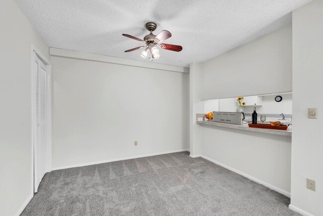 Building Photo - Top Floor Cottonwood Villas Condo - Availa...