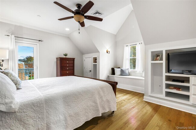 Building Photo - 2 Goldwin St