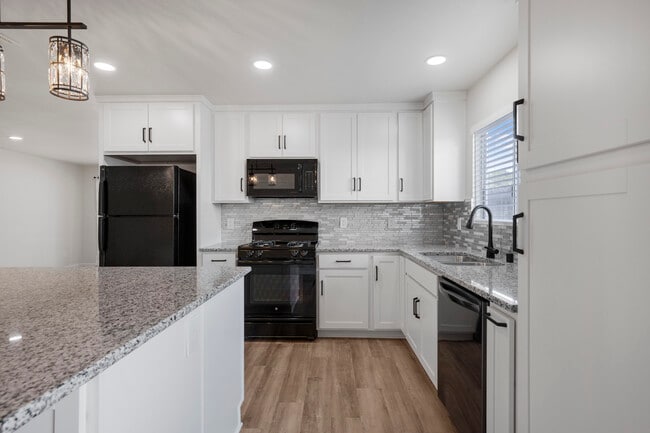 Building Photo - 4055 Draco Dr