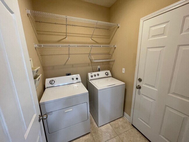 Building Photo - Milton - Rustic Ridge Estates - 3 bedroom,...