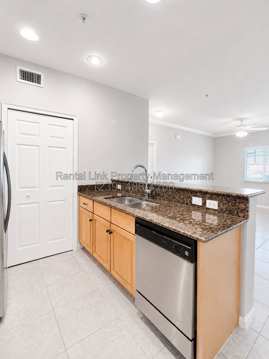 Building Photo - 13100 Bella Casa Cir