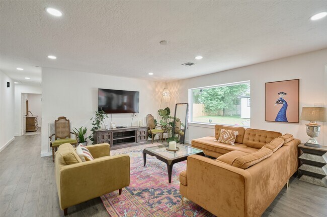 Building Photo - 3607 Hickory Hill Ln