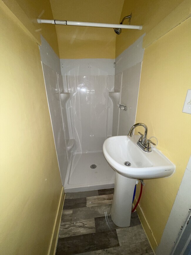 Building Photo - 516 W Calvert St