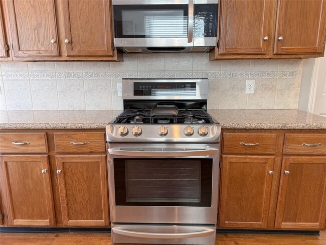 Building Photo - 209 McVoy Dr