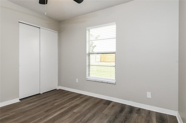 Building Photo - 3243 Knightsbridge Rd