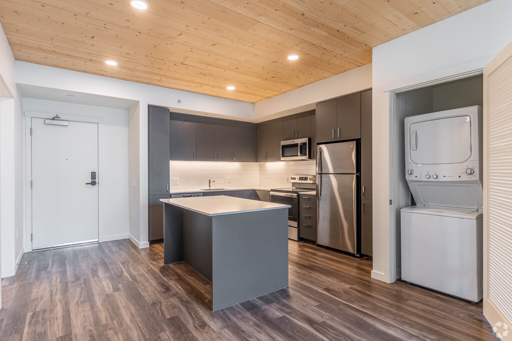 The Quarry 1090 NE 91st Ave Hillsboro OR 97006 Apartment Finder