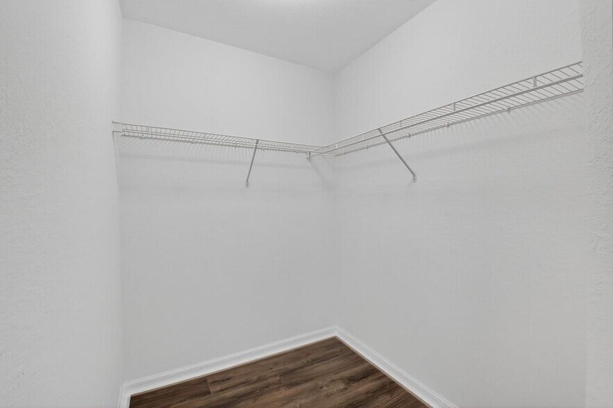 Building Photo - 16206 Sierra Palms Dr