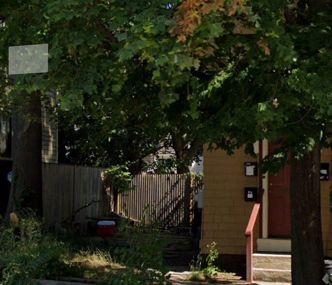 Building Photo - 105 Day St