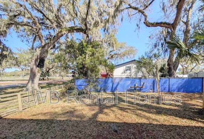 Building Photo - 2837 Regulus Dr