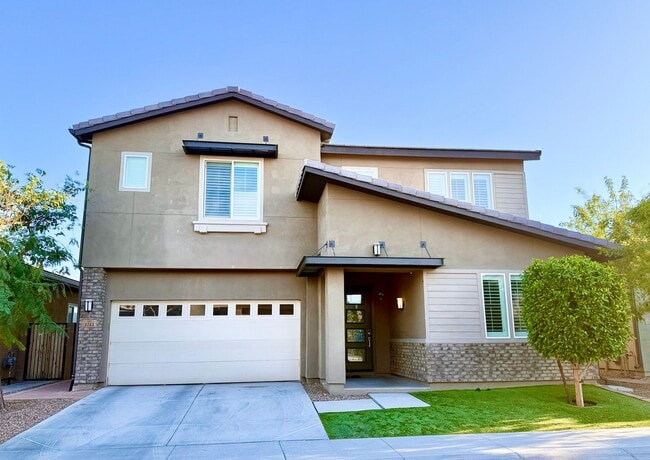Building Photo - 1743 W Jeanine Dr