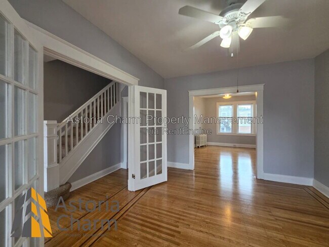 Building Photo - 3016 Pelham Ave