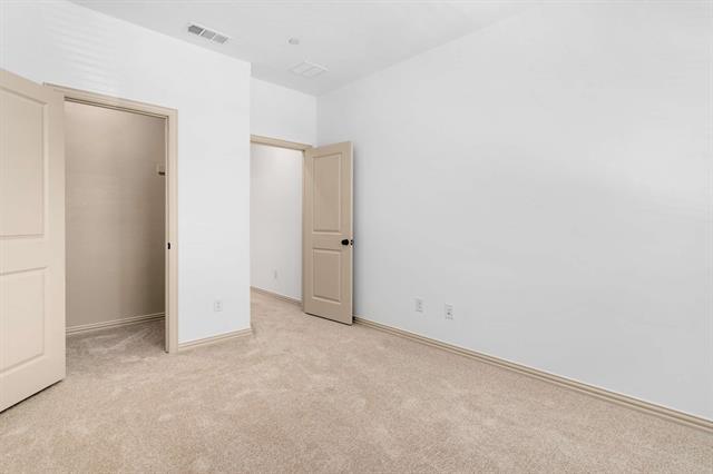 Building Photo - 508 Parkside Dr