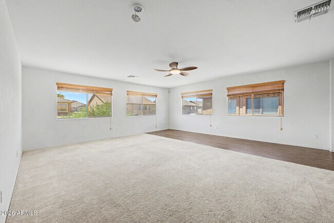 Building Photo - 3119 W Pleasant Ln