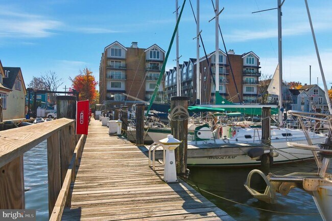 Building Photo - 312 Severn Ave