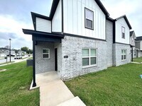 Building Photo - 959 S Rupple Rd