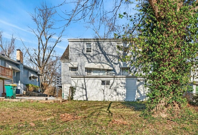 Building Photo - 9923 Jeffrey Dr