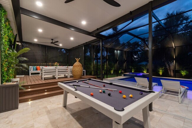 Building Photo - 109 W Hollywood St