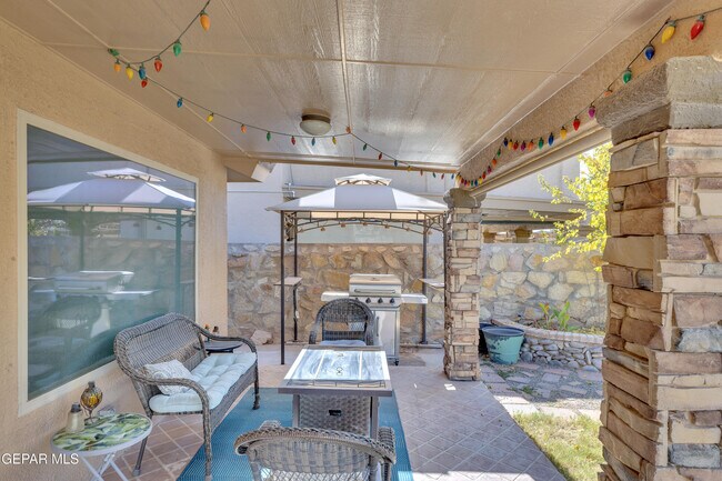 Building Photo - 12521 Paseo Alegre Dr