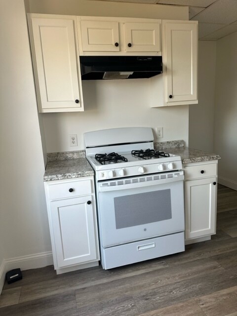 Building Photo - 90 Mayflower St