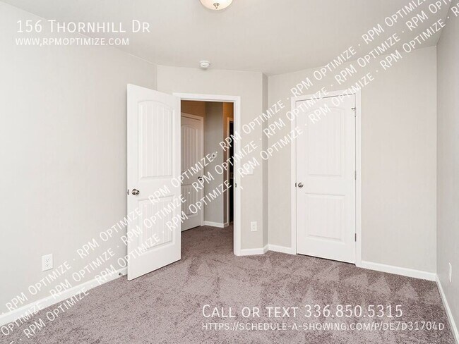 Building Photo - 156 Thornhill Dr