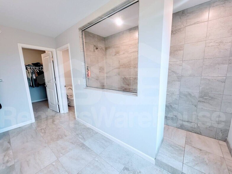 Building Photo - 14807 Willemite St NW