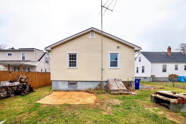 Building Photo - 45 Voight Ave