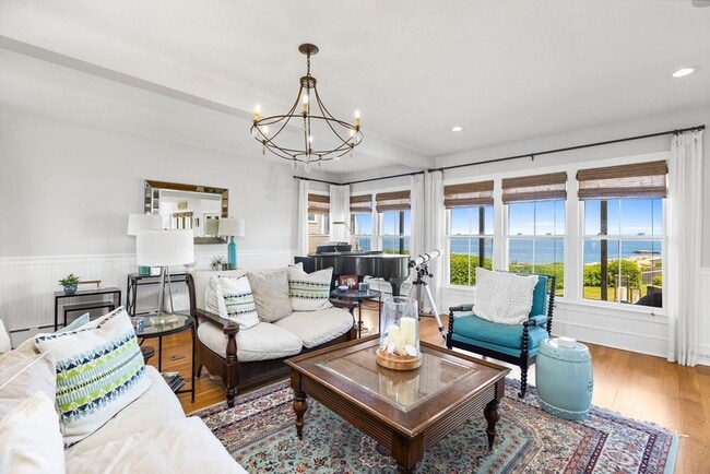 Building Photo - 15 Sheldon Rd