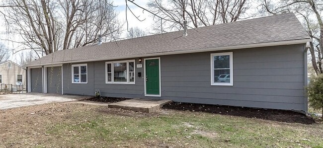 Building Photo - 13119 Fuller Ave