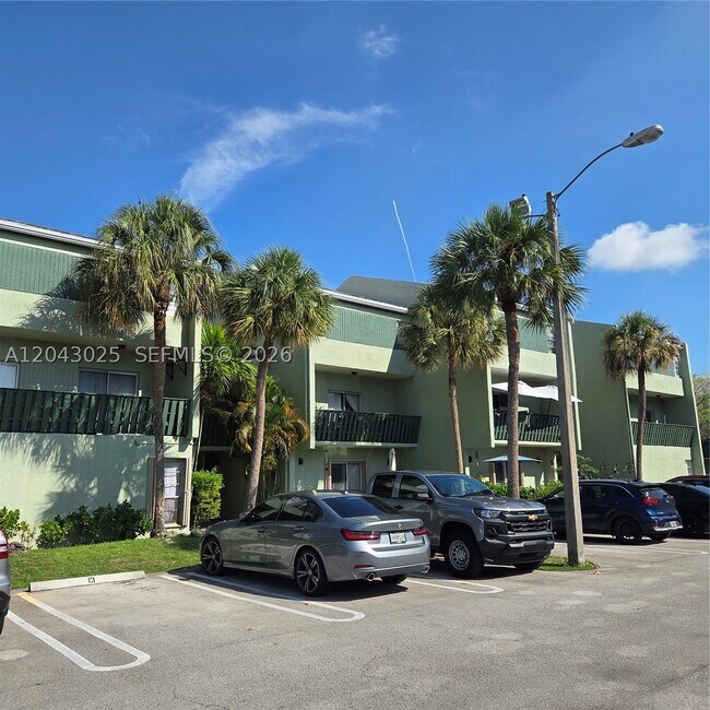Building Photo - 8905 NW 28th Dr