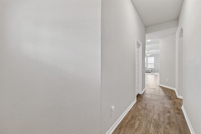 Building Photo - 8006 Barret Travis Ct