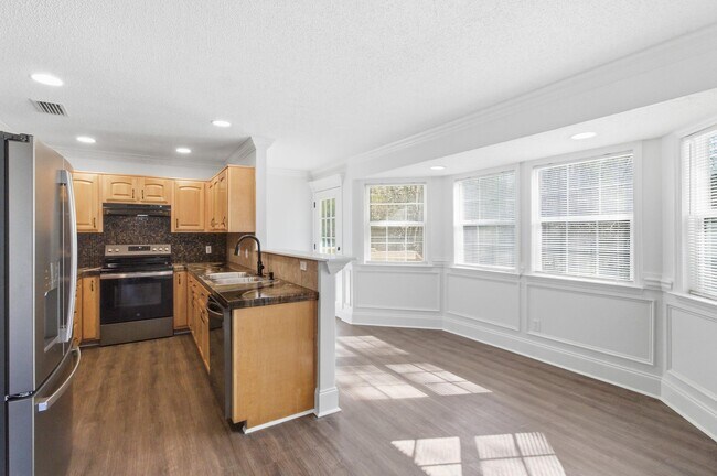 Building Photo - 17 Timberwood Ct