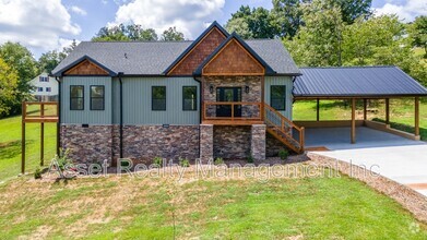 Building Photo - 915 River Cliff Dr