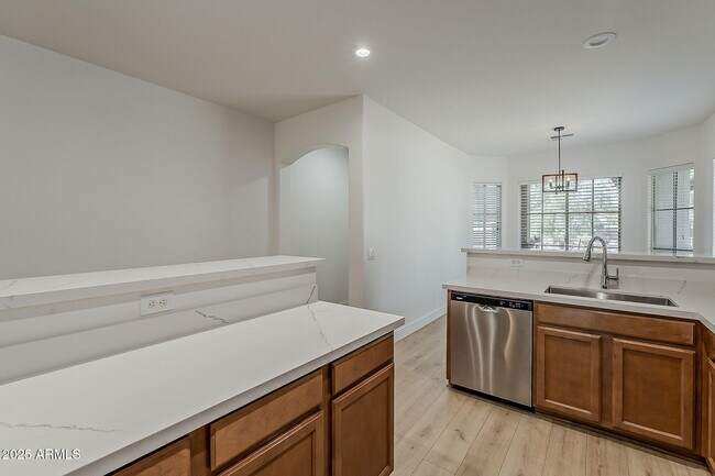 Building Photo - 3877 S Coach House Dr