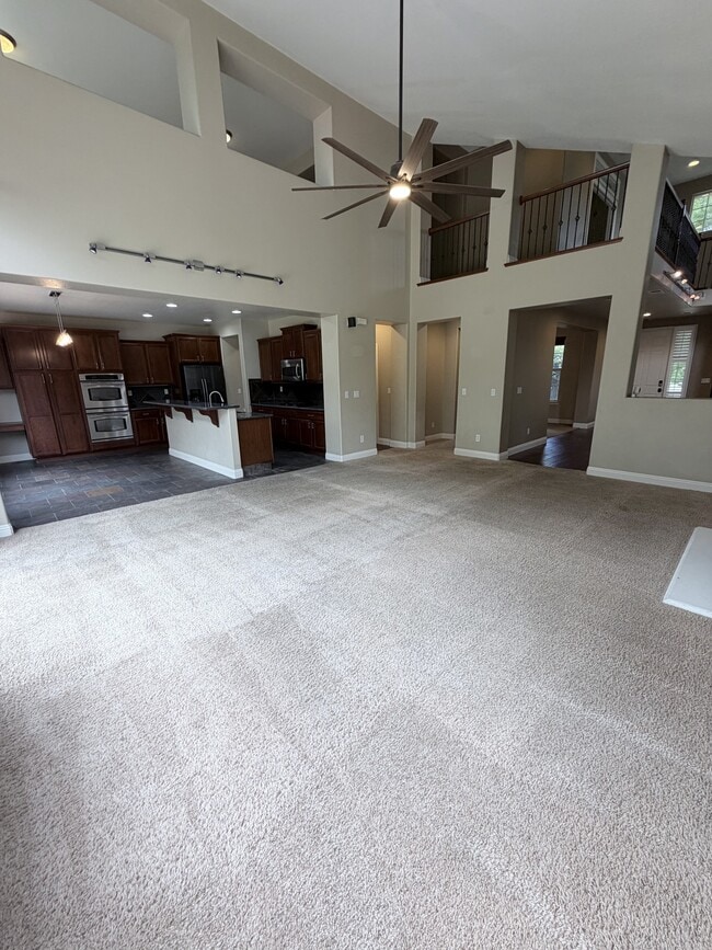 Building Photo - 615 Royal Windsor Ct