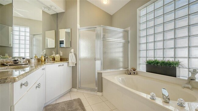 Building Photo - 7903 Hampton Ct
