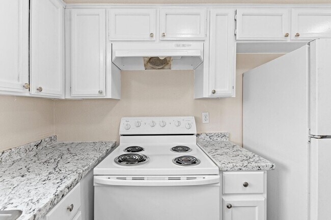 Building Photo - 8412 Garcreek Cir